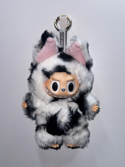 #141 Panda Labubu