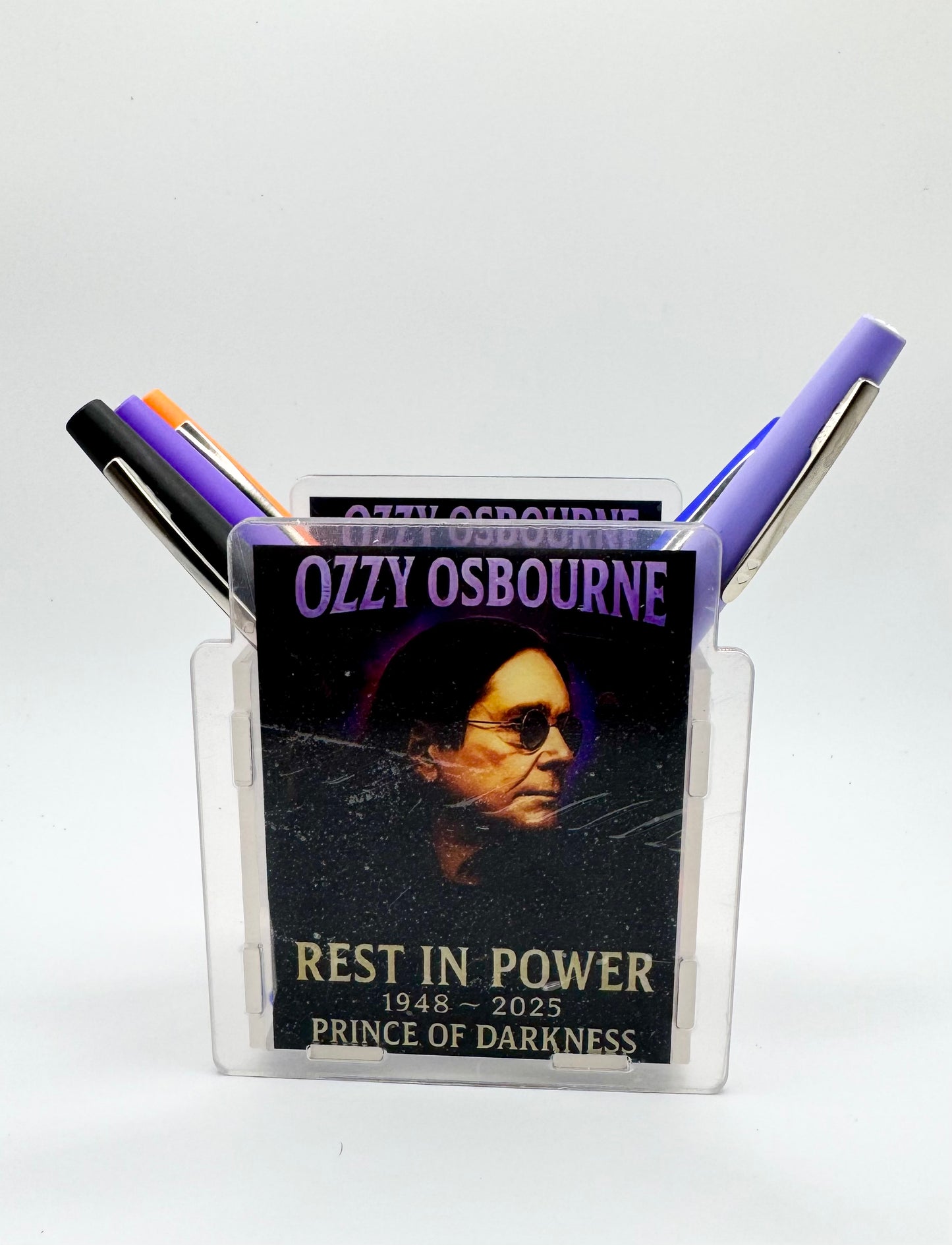 Ozzy Pen Holder