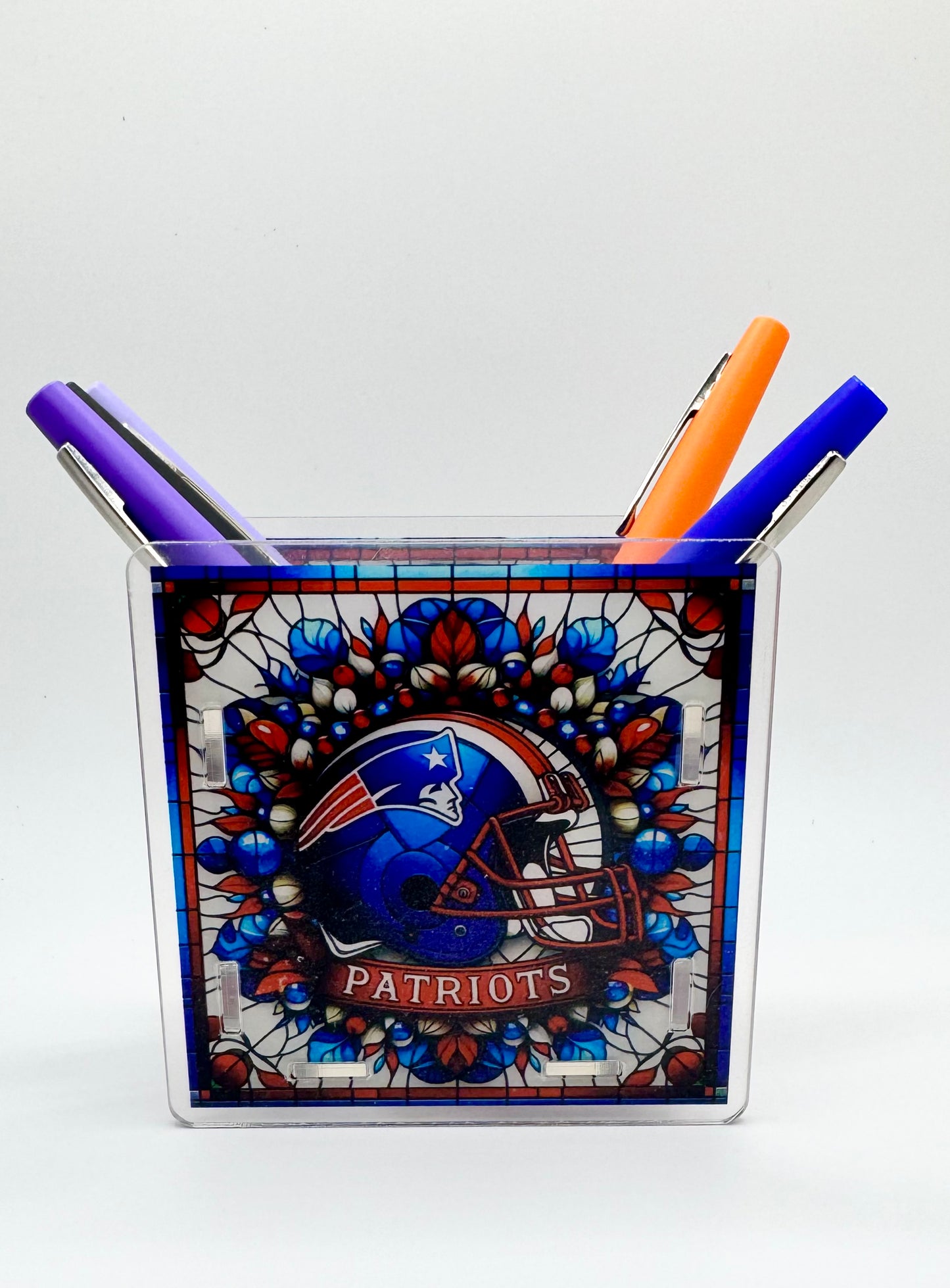 Patriots Pen Holder